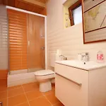 House With Wifi Дом отдыха Мали-Лошинь