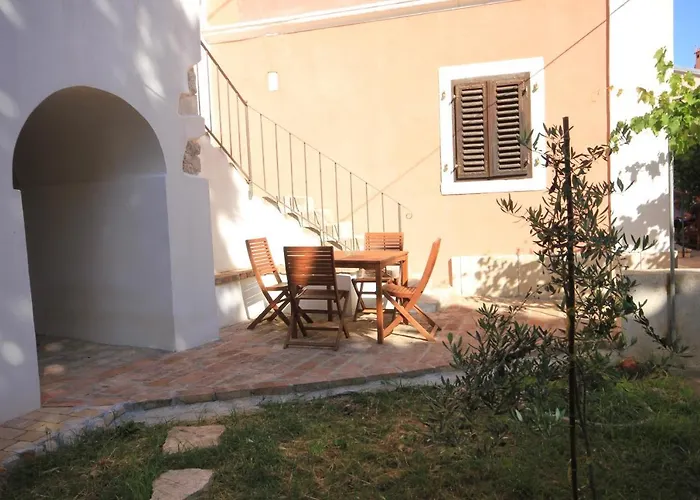 House With Wifi